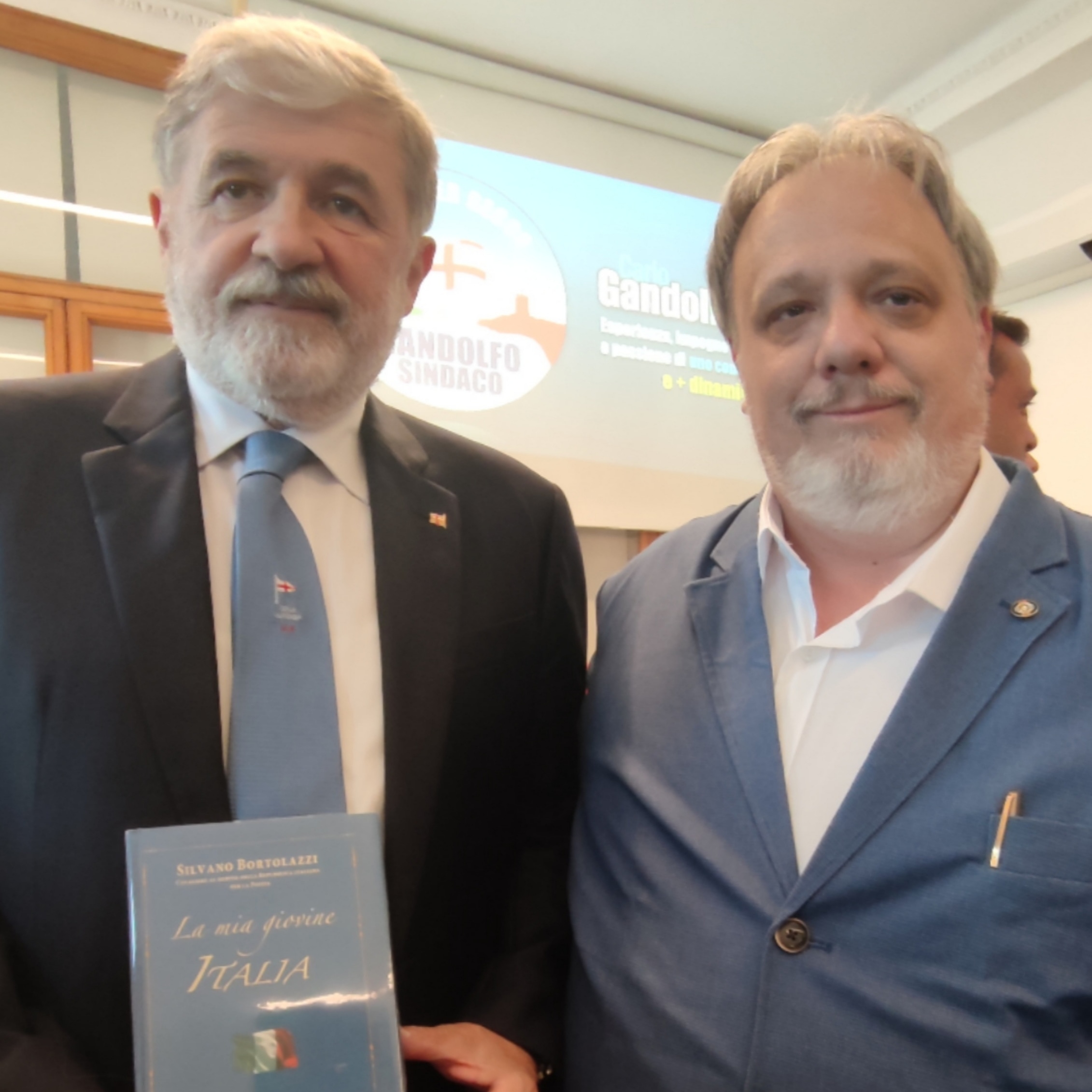 Il Sindaco di Genova Marco Bucci ha incontrato il Poeta Cav. Silvano Bortolazzi presso il municipio di Recco
