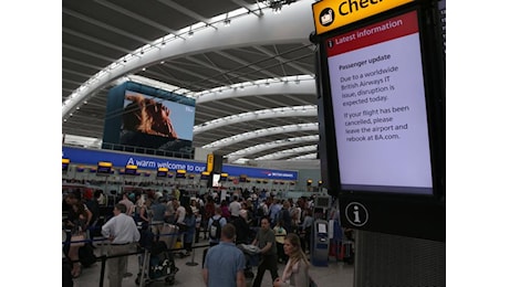 British Airways: rimborsi fino a 88milioni di euro ai passeggeri per caos «black-out»