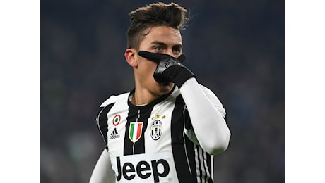 Juventus, Dybala e l'esultanza misteriosa: Maglia firmata al 1° che indovina
