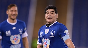 Maradona punge: Higuain alla Juventus? De Laurentiis venderebbe la moglie