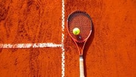 Il tennis è lo sport che allunga di più la vita, bocciato il calcio