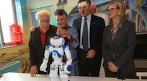 Bologna, in ospedale c'è Marino: il robot che insegna ai piccoli pazienti a non aver paura