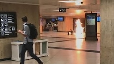 Bruxelles, attacco alla stazione centrale. Ucciso terrorista con esplosivo