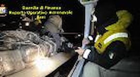 Lecce, 700 chili di marijuana stipati su un gommone di 6 metri: arrestati due scafisti