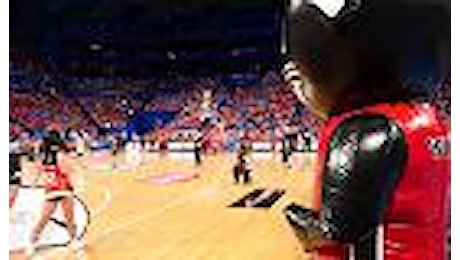 Australia, mannequin challenge di massa nel basket: tutti immobili nello stadio