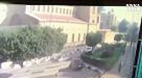 Cairo: il kamikaze entra nella Cattedrale e si fa esplodere - il video