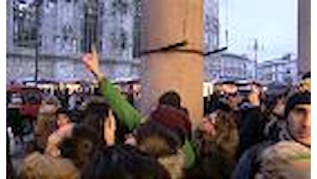 Milano, uomo precipita dalla terrazza del Duomo: morto