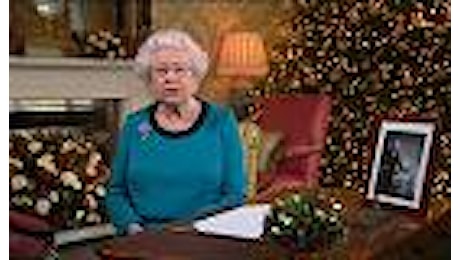 Gb, il messaggio di Natale della regina: La gente comune fa cose straordinarie