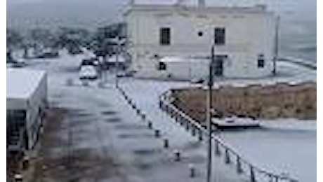 Neve in Salento, il raro spettacolo della costa imbiancata