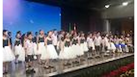 I bimbi cinesi cantano ''Forza Gesù'' in italiano per Mattarella, Delrio riprende