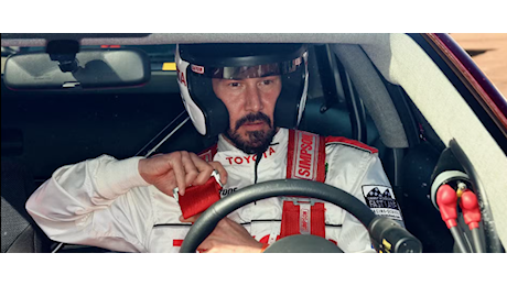 Paura per Keanu Reeves: l’attore finisce fuori pista nel suo debutto alla Toyota Gr Cup all'Indianapolis Motor Speedway. Ecco cos’è successo [VIDEO]