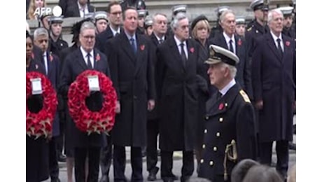 Londra, Kate dal balcone per la cerimonia della Remembrance Sunday