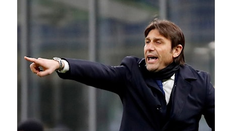 Il Napoli primo in classifica diretto a Milano. E Conte…