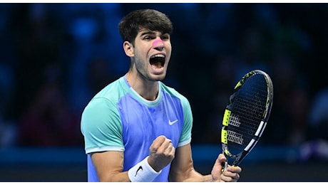 Carlos Alcaraz batte Rublev alle Atp Finals di Torino e rimedia al ko con Ruud: vittoria in due set, ora la sfida con Zverev