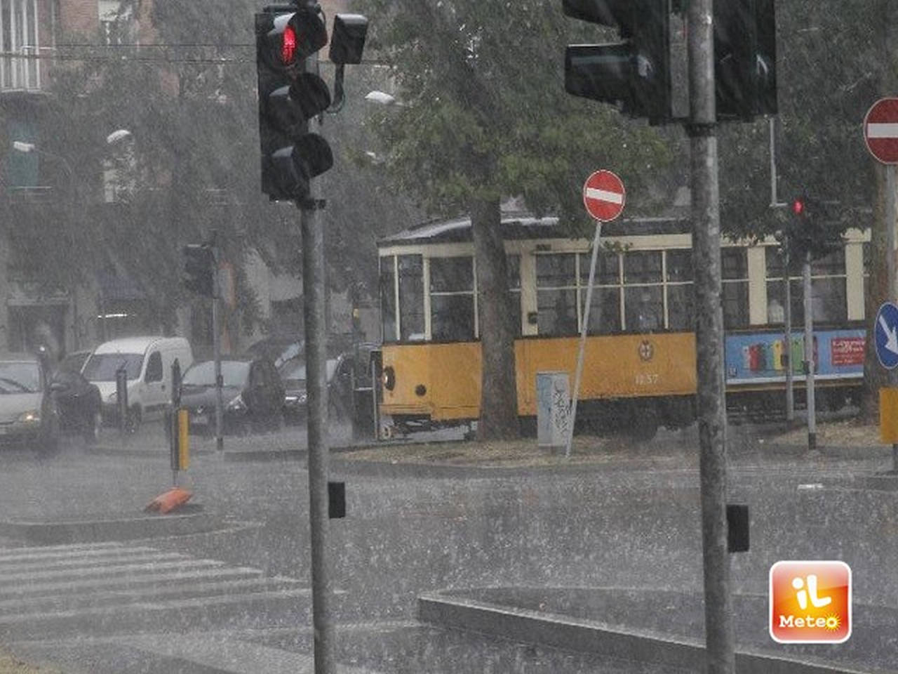 Meteo Milano: Oggi E Domani Pioggia, Venerdì 25 Nubi Sparse (dcop)