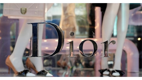 Antitrust, istruttoria su Armani e Dior: dall’enfasi sull’artigianalità un danno ai consumatori