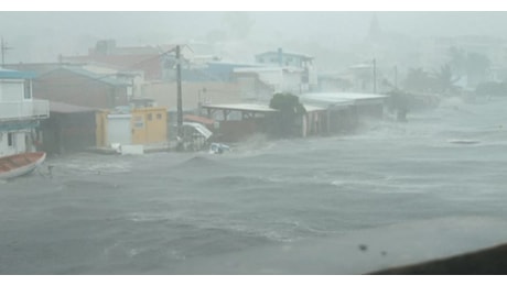 IL VIDEO. L'uragano Beryl colpisce i caraibi con venti a 220 km/h