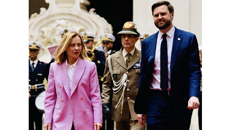 JD Vance, il vice di Trump a Palazzo Chigi con lo sguardo al Vaticano - Corriere della Sera