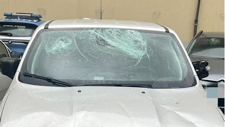 Genova, ultras Genoa tentano blitz contro il bus dei tifosi del Milan: fermati dalla polizia