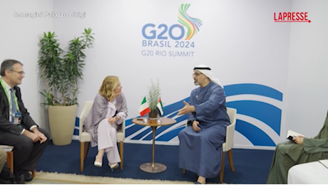 VIDEO G20, incontro bilaterale tra Meloni e il principe degli Emirati Arabi Al Nahyan