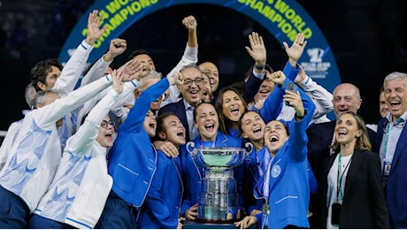 Tennis: azzurre rientrate a Roma, scritto storia sport italiano