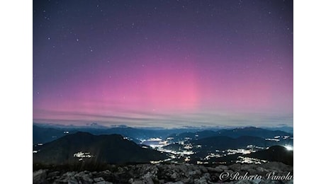 Lo spettacolo dell’aurora boreale sui cieli di Varese e provincia