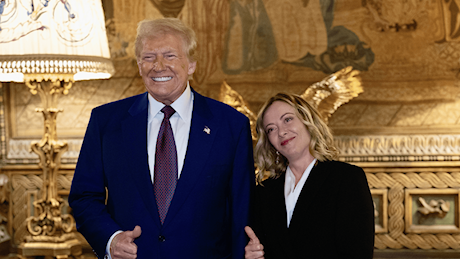 Sottomissione tricolore: Meloni fa visita a Trump e rinnova il voto di servilismo verso gli USA