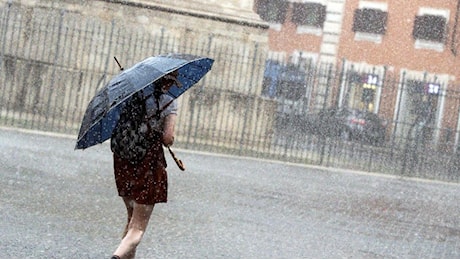 Meteo Roma, breve pausa dopo il nubifragio: da giovedì ciclone autunnale. Previsti temporali e temperature in picchiata