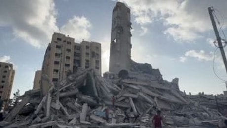 Siamo esausti, fermate la guerra: i palestinesi fra le macerie di Gaza