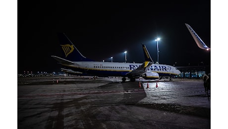 L'aereo che decolla in ritardo e atterra nell'aeroporto «sbagliato»