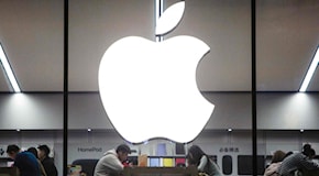 Niente più WhatsApp e Threads sugli iPhone in Cina: il governo chiede, Apple ubbidisce