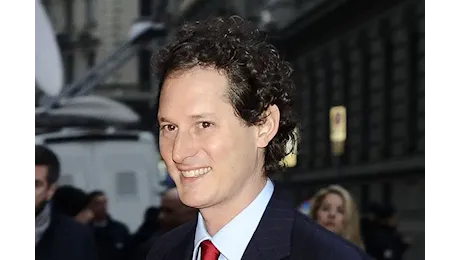 John Elkann smentisce fusioni e vendite per Stellantis