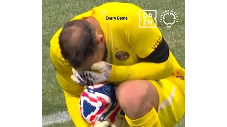 VIDEO | Terribile scontro Musiala-Donnarumma, portiere in lacrime - Agenzia Dire VIDEO | Terribile scontro Musiala-Donnarumma, portiere in lacrime - Agenzia Dire