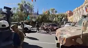 Bolivia, i militari irrompono nel palazzo del governo a La Paz