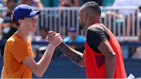 Kyrgios attacca ancora Sinner: «Se agli Australian Open lo incontro gli scatenerò il pubblico contro, sarà una bolgia»