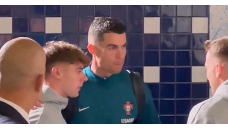 VIDEO – Zalewski perde 5-1 ma non resiste: si mette ‘in fila’ per la foto con Ronaldo