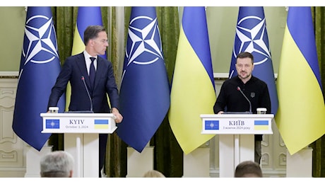 Rutte, visita a sorpresa a Kiev: il neosegretario Nato va da Zelensky nel suo primo viaggio ufficiale: “L’Alleanza è con voi”