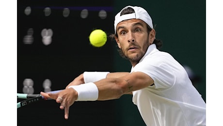 Lorenzo Musetti pensa alla seconda settimana a Wimbledon: Devo alzare il mio livello di tennis
