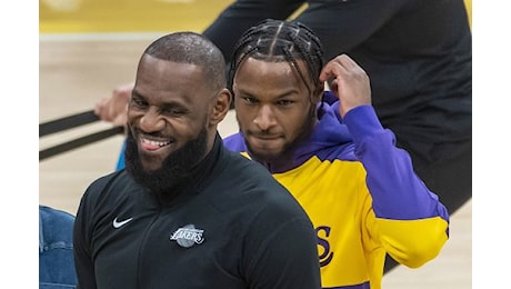 Basket Nba, LeBron: “Potrei andare avanti altri 5-7 anni”