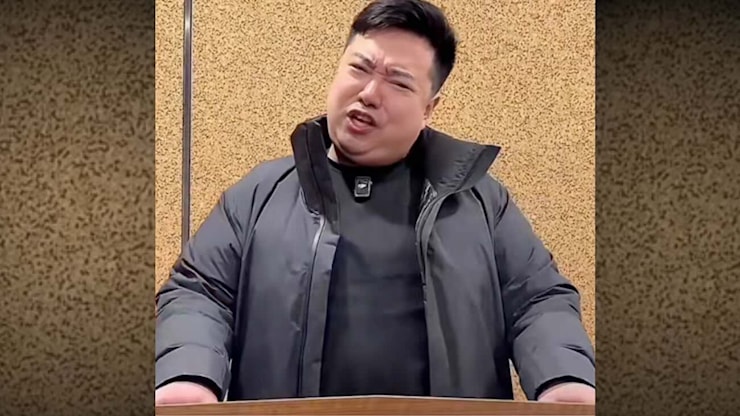 Chi è Chen Rui, il Trump cinese che imita alla perfezione il presidente Usa – Il video - Open Chi è Chen Rui, il Trump cinese che imita alla perfezione il presidente Usa – Il video - Open