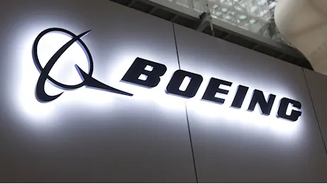 Boeing annuncia il licenziamento shock del 10% dei dipendenti: saltano 17 mila posti