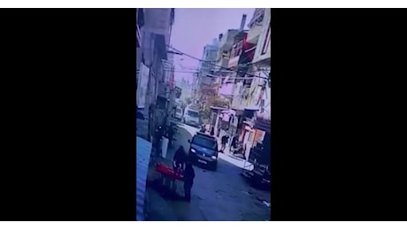 Soldati israeliani dell’IDF infiltrati a Nablus con un’ambulanza, uccisi un uomo e una donna di 80 anni palestinesi - VIDEO