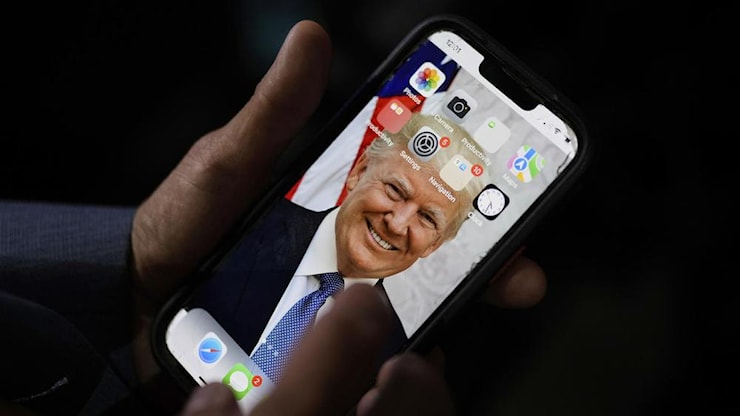 Trump esenta dai nuovi dazi smartphone e computer - RSI Radiotelevisione svizzera Trump esenta dai nuovi dazi smartphone e computer - RSI Radiotelevisione svizzera