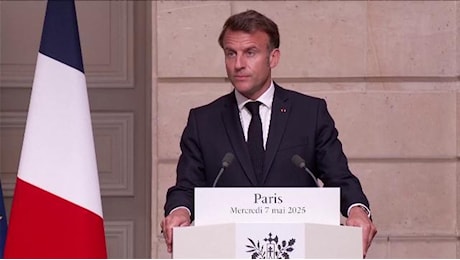 Francia-Germania, Macron annuncia l'istituzione di un Consiglio di Difesa comune