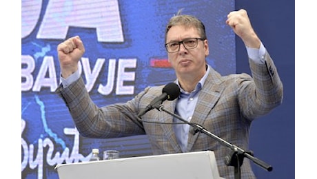 Raduno del movimento di Vučić: cosa sappiamo finora tra mobilitazione, arrivi in autobus, bandiere e richieste – Serbian Monitor