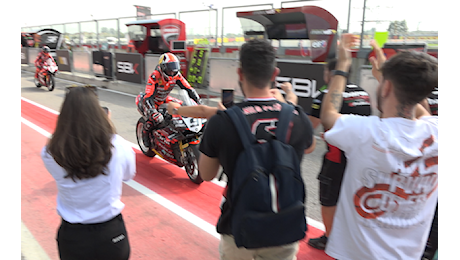 Va a Petrucci (Ducati) la prima storica gara Superbike del Circuit