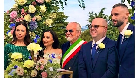 De Laurentiis officiante, show al matrimonio: la battuta sulla Juventus, presente Brozovic tra i testimoni