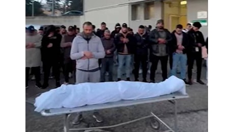 Tragedia di Capodanno, la salma di Muhammad Sitta ha lasciato Rimini VIDEO