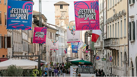 Trento, il Festival dello Sport trasforma la città: «Un'occasione per incontrare e ascoltare campioni del passato e del presente»