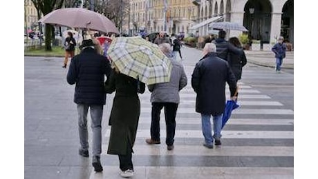 Maltempo sull’Italia, in arrivo venti forti e temporali al Centro: allerta gialla in 4 regioni